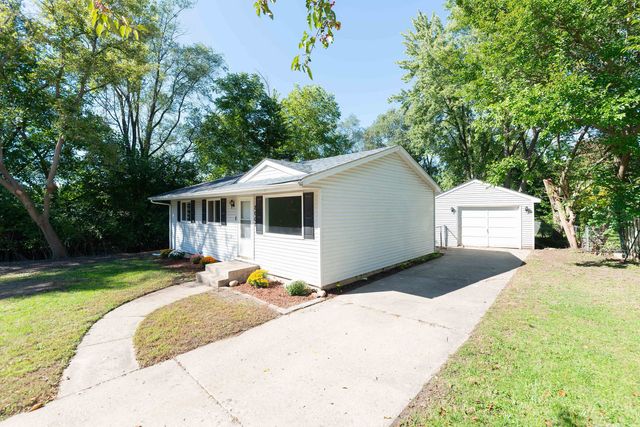2008 Rexford Drive, Rockford, IL 61109