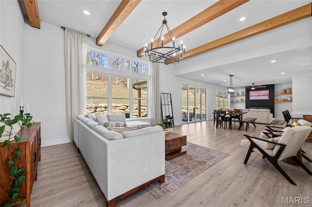 1015 Frisco Hollows Road, Imperial, MO 63052