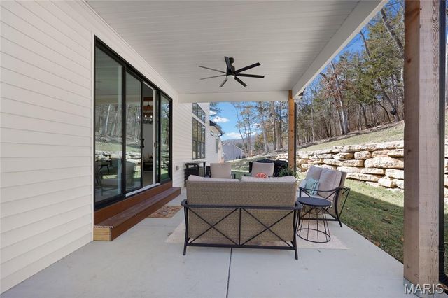 1015 Frisco Hollows Road, Imperial, MO 63052