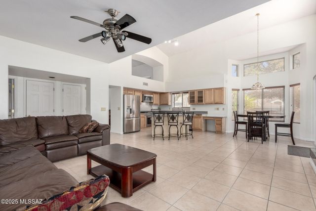 1462 N Purple Cactus Place, Tucson, AZ 85715