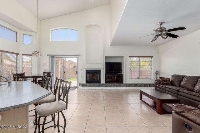 1462 N Purple Cactus Place, Tucson, AZ 85715