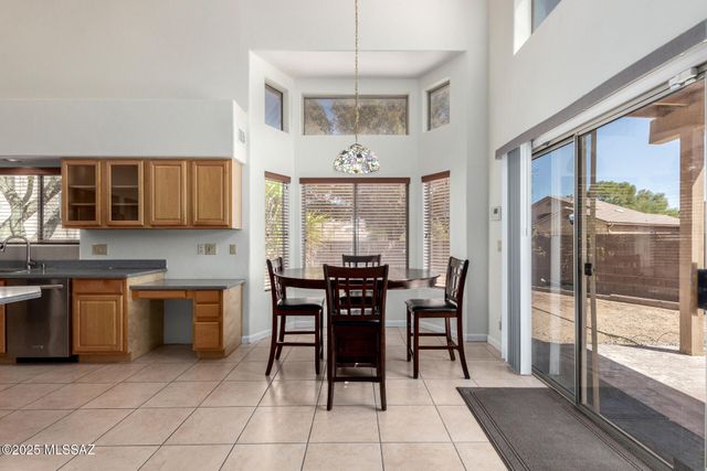 1462 N Purple Cactus Place, Tucson, AZ 85715