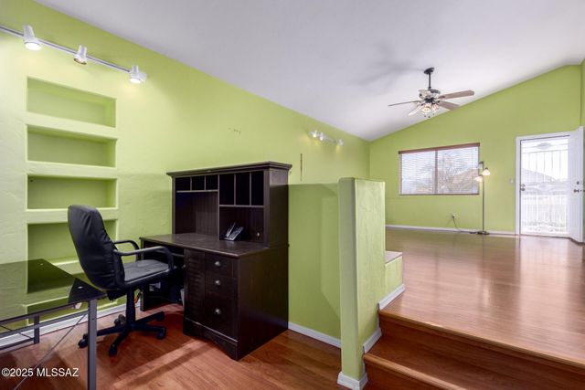 1462 N Purple Cactus Place, Tucson, AZ 85715
