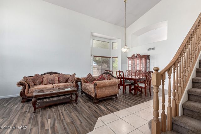 1462 N Purple Cactus Place, Tucson, AZ 85715