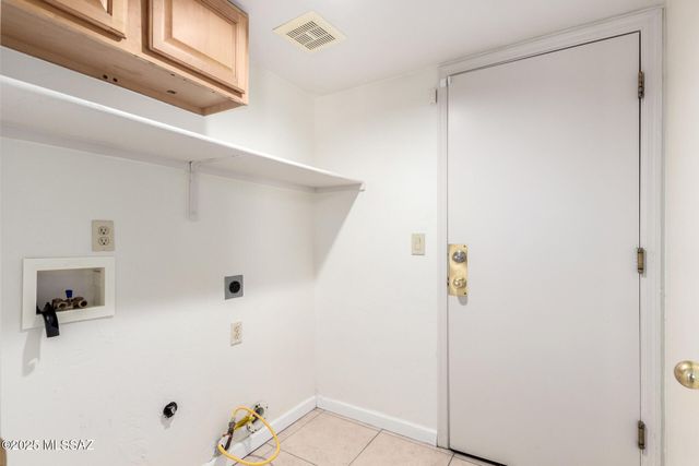 1462 N Purple Cactus Place, Tucson, AZ 85715