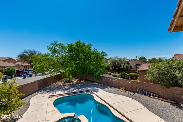 1462 N Purple Cactus Place, Tucson, AZ 85715