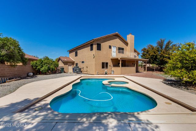 1462 N Purple Cactus Place, Tucson, AZ 85715