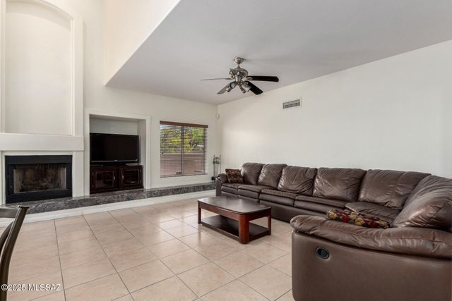 1462 N Purple Cactus Place, Tucson, AZ 85715