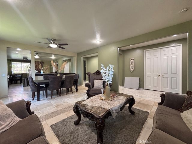 11571 Trailrun Court, Riverside, CA 92505