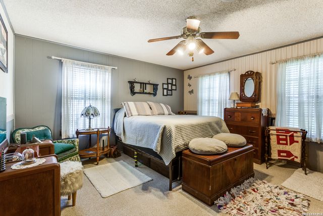 8910 FOREST TRL, San Antonio, TX 78255