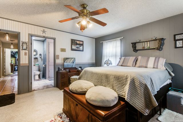 8910 FOREST TRL, San Antonio, TX 78255