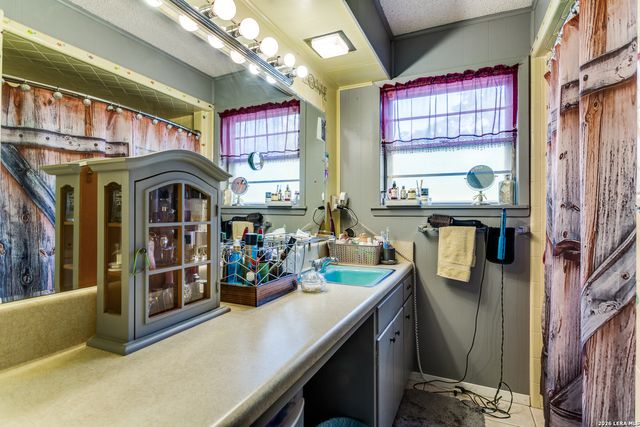 8910 FOREST TRL, San Antonio, TX 78255