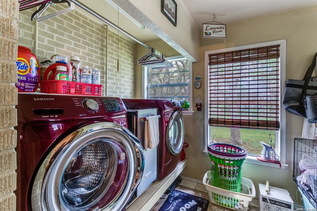 8910 FOREST TRL, San Antonio, TX 78255