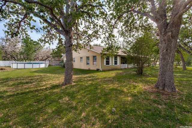 8910 FOREST TRL, San Antonio, TX 78255