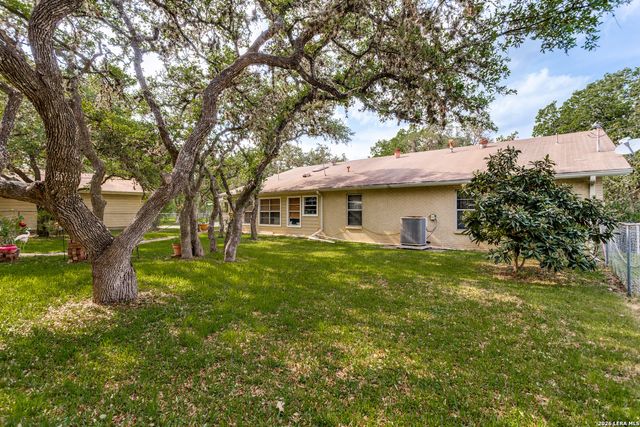 8910 FOREST TRL, San Antonio, TX 78255