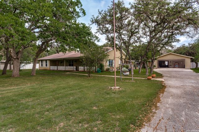 8910 FOREST TRL, San Antonio, TX 78255