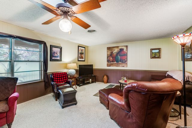 8910 FOREST TRL, San Antonio, TX 78255