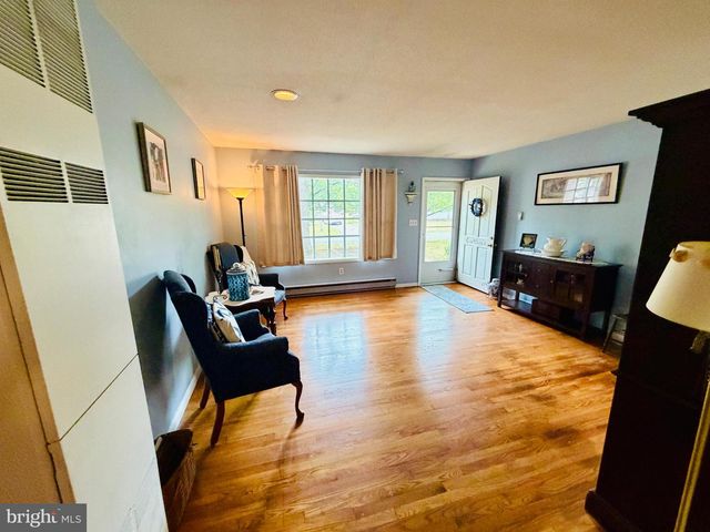6858 LOIS AVE, Salisbury, MD 21804