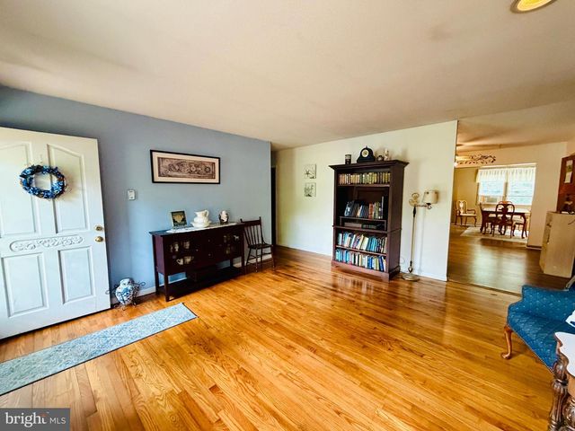 6858 LOIS AVE, Salisbury, MD 21804