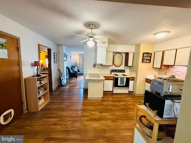 6858 LOIS AVE, Salisbury, MD 21804