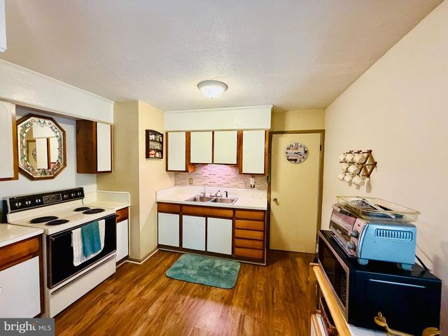 6858 LOIS AVE, Salisbury, MD 21804