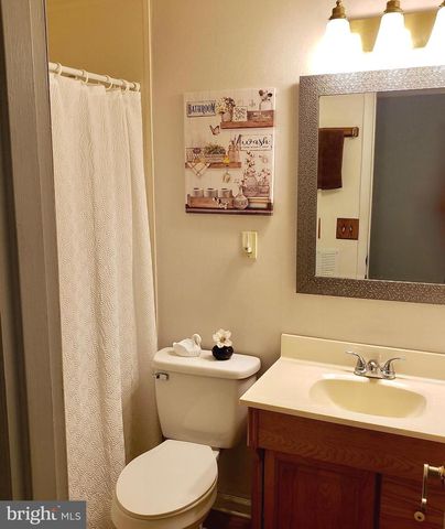 6858 LOIS AVE, Salisbury, MD 21804