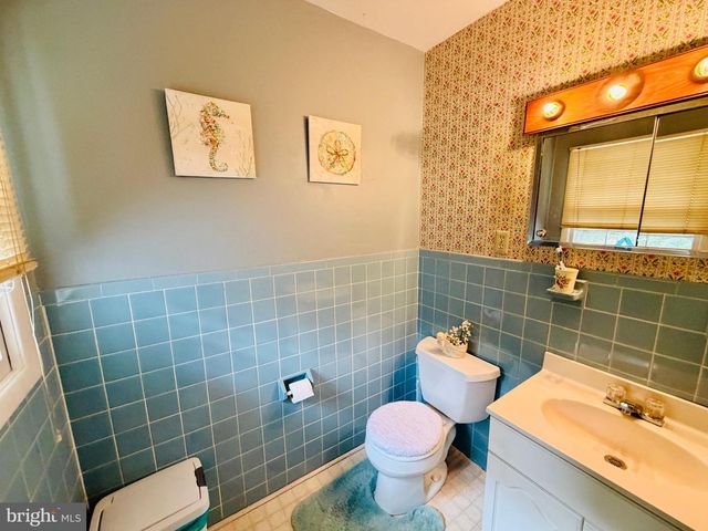 6858 LOIS AVE, Salisbury, MD 21804