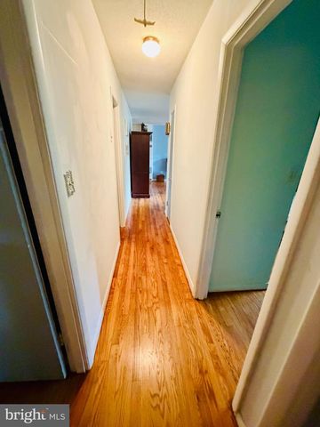 6858 LOIS AVE, Salisbury, MD 21804