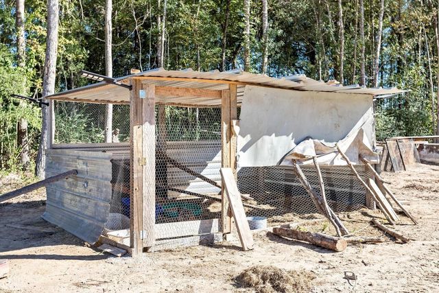 3740 Us 90 E, Liberty, TX 77575