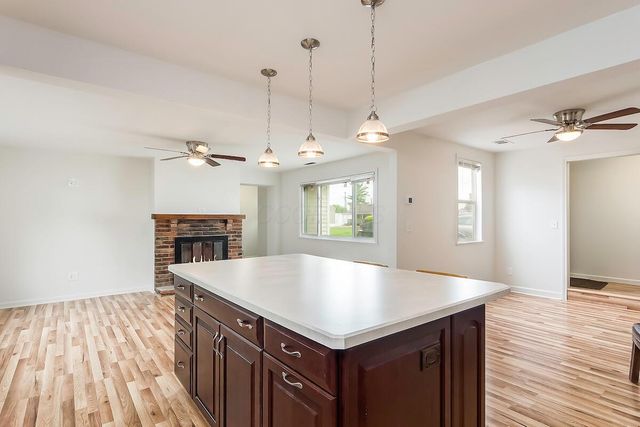 2476 Broadway, Grove City, OH 43123