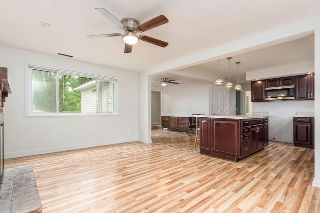 2476 Broadway, Grove City, OH 43123