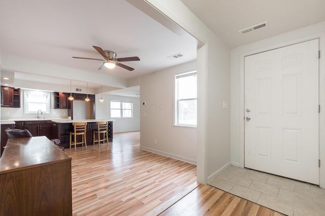 2476 Broadway, Grove City, OH 43123