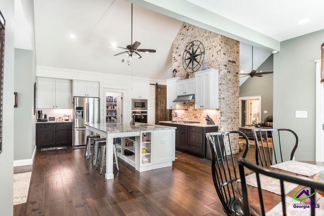 105 Waters Edge Ct, Kathleen, GA 31047