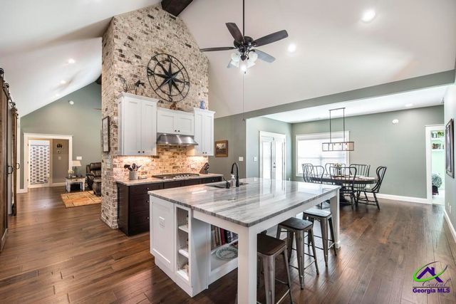 105 Waters Edge Ct, Kathleen, GA 31047