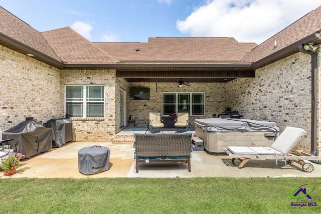 105 Waters Edge Ct, Kathleen, GA 31047
