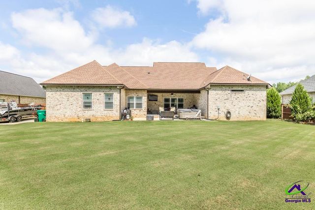 105 Waters Edge Ct, Kathleen, GA 31047