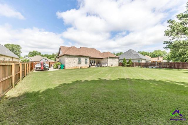 105 Waters Edge Ct, Kathleen, GA 31047
