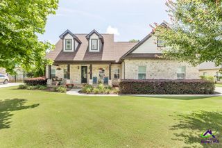 105 Waters Edge Ct, Kathleen, GA 31047