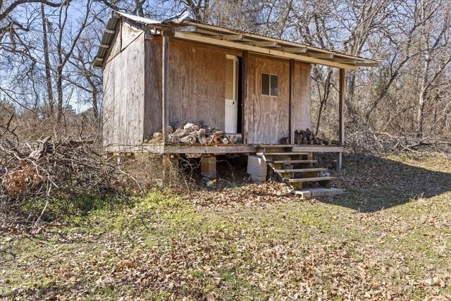 1300 Shannon Drive, Cleburne, TX 76031