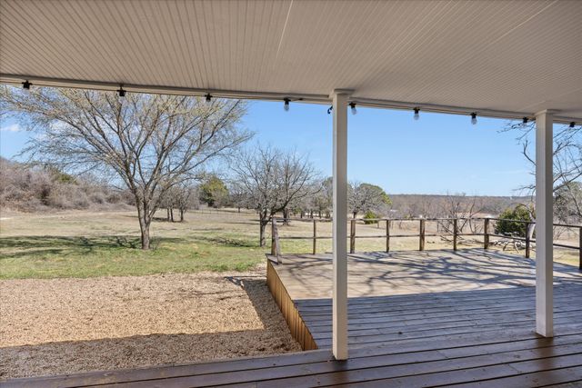 1300 Shannon Drive, Cleburne, TX 76031