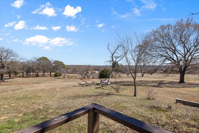 1300 Shannon Drive, Cleburne, TX 76031