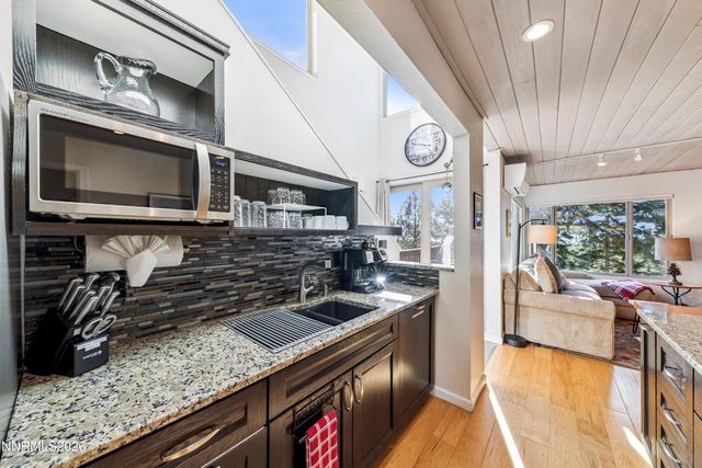 133 Holly Lane, Stateline, NV 89449