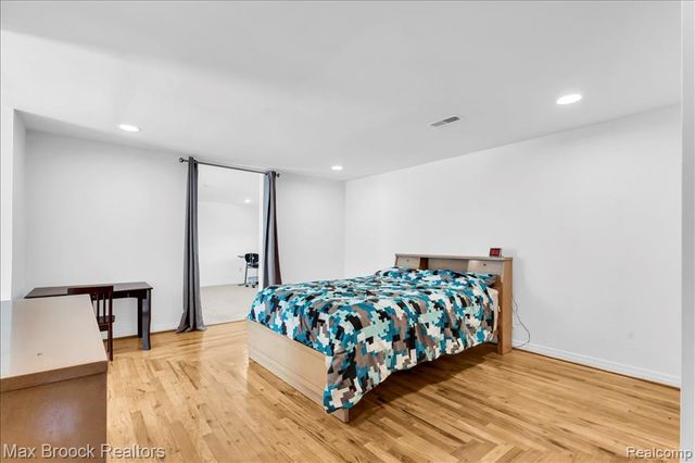 43747 Woodward Avenue, Bloomfield Hills, MI 48302