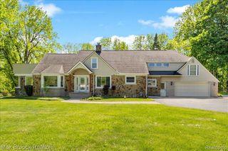 43747 Woodward Avenue, Bloomfield Hills, MI 48302