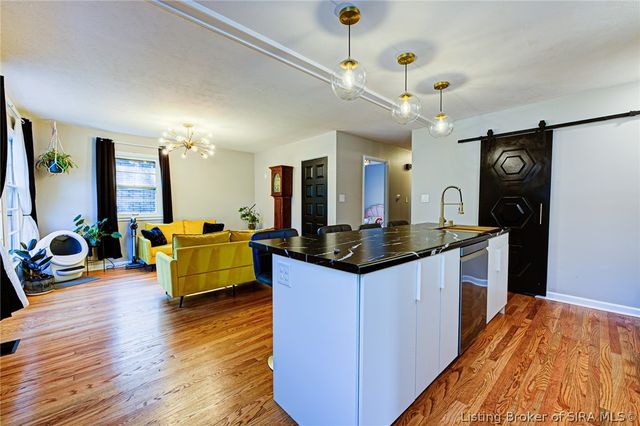 2408 Lyon Lane, New Albany, IN 47150