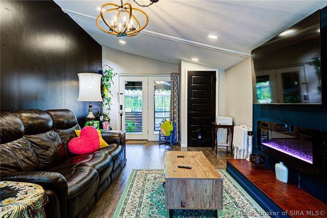 2408 Lyon Lane, New Albany, IN 47150