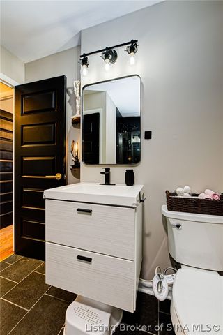 2408 Lyon Lane, New Albany, IN 47150