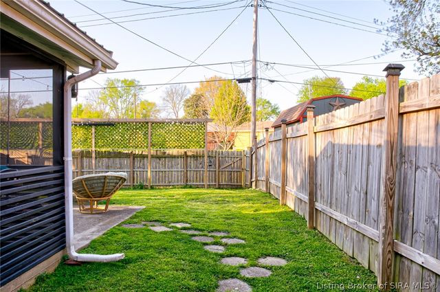 2408 Lyon Lane, New Albany, IN 47150