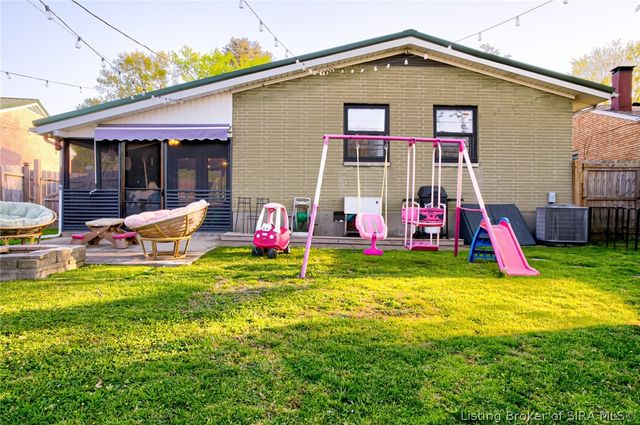 2408 Lyon Lane, New Albany, IN 47150