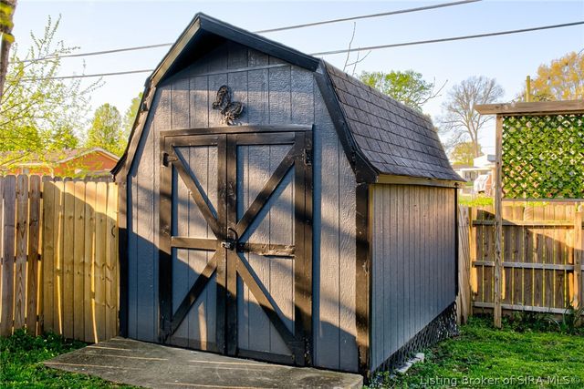 2408 Lyon Lane, New Albany, IN 47150